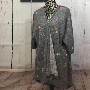 Lularoe Lindsay kimono